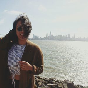 Meet your Posher, Abria